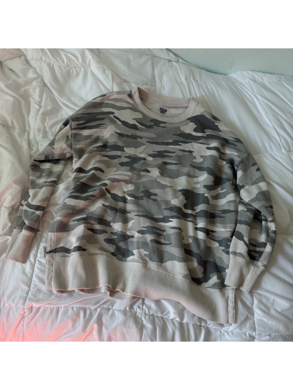 aerie camo print gray crewneck sweater medium